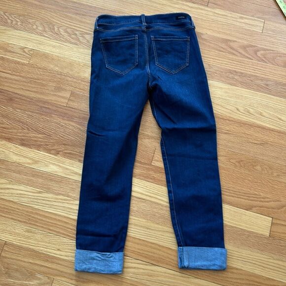 Liverpool Cuffed Capris, Dark Wash, Size 4 - Picture 3 of 7